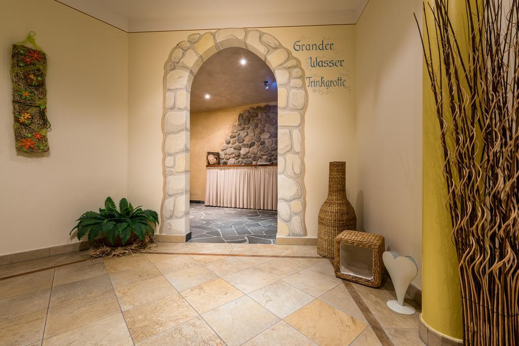 Hotel Forer Ladis Exterior photo